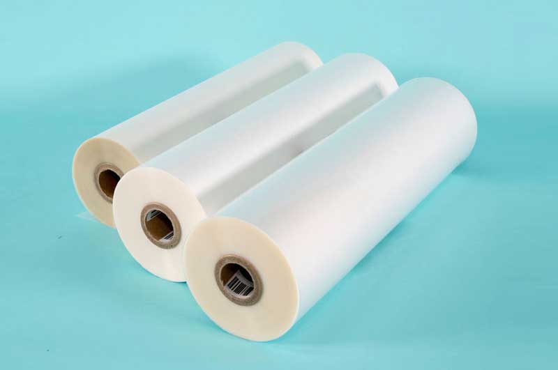 The properties of PET precoating film are introduced.